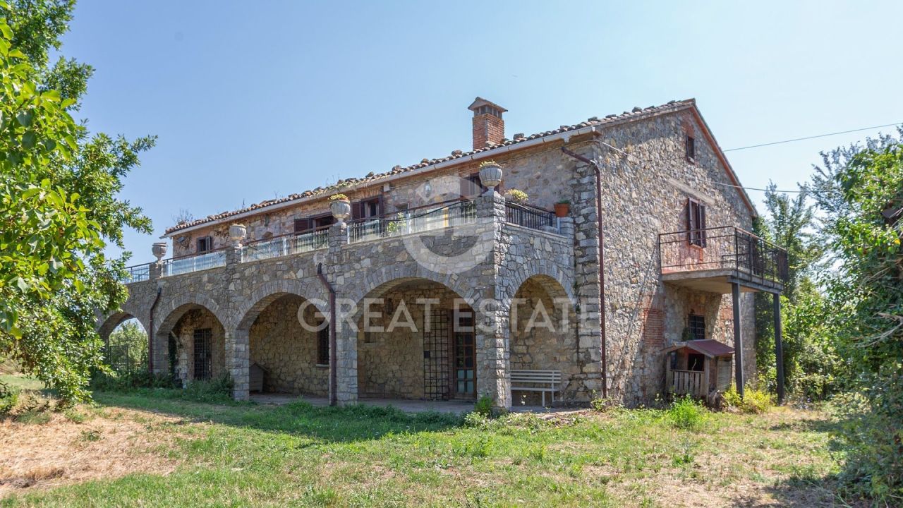 Дом в Монтегаббьоне, Италия, 535.4 м² - фото 1