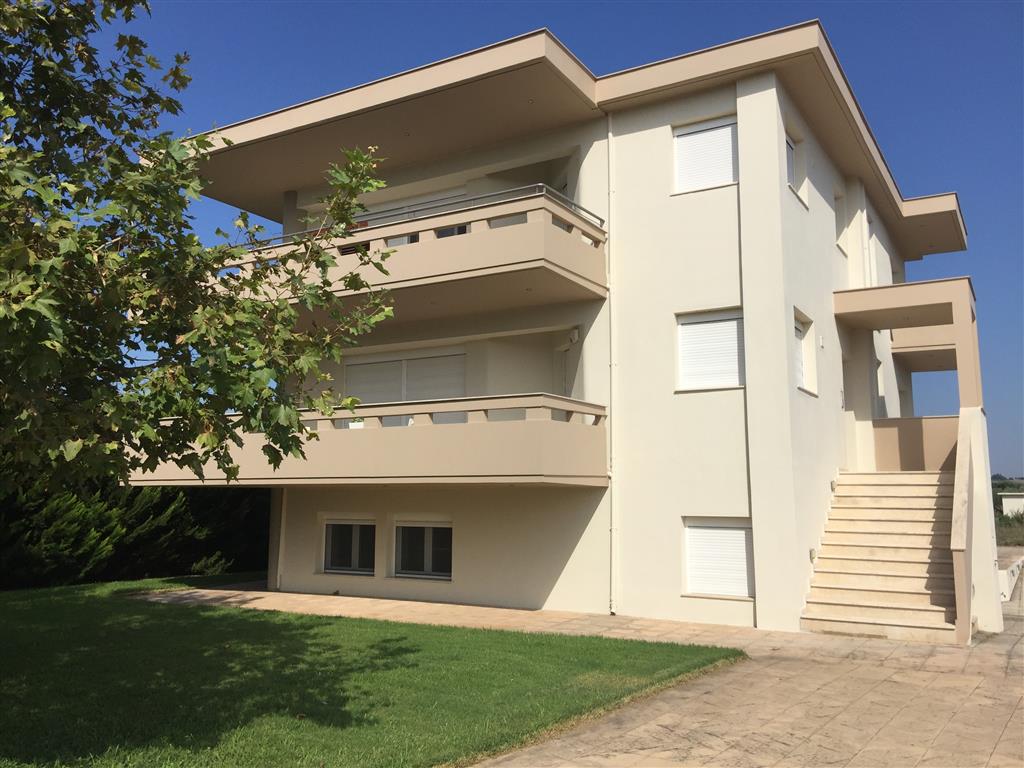 Дом в Салониках, Греция, 350 м² - фото 1