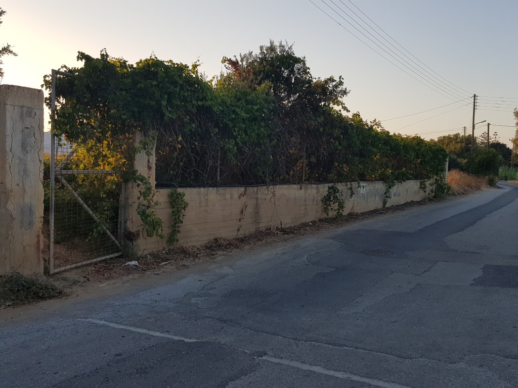 Земля в Ираклионе, Греция, 2 577 м² - фото 1
