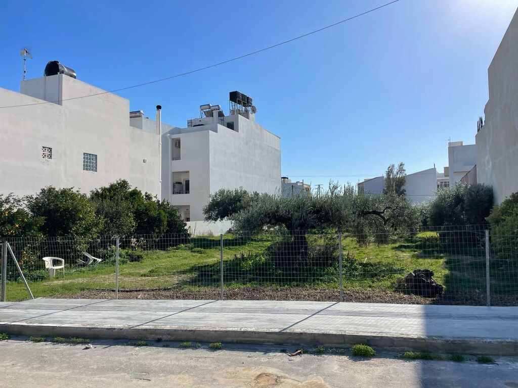 Земля в Ираклионе, Греция, 1 002 м² - фото 1