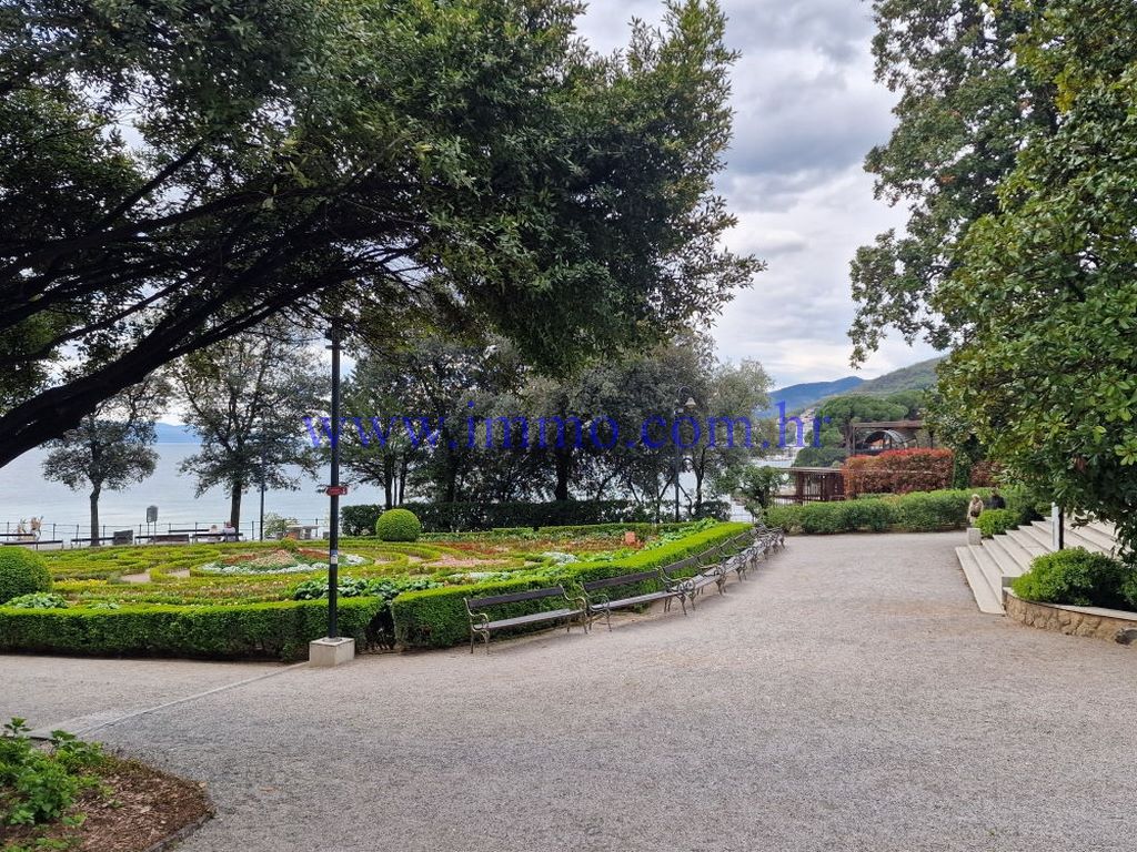 Земля в Опатии, Хорватия, 990 м² - фото 10