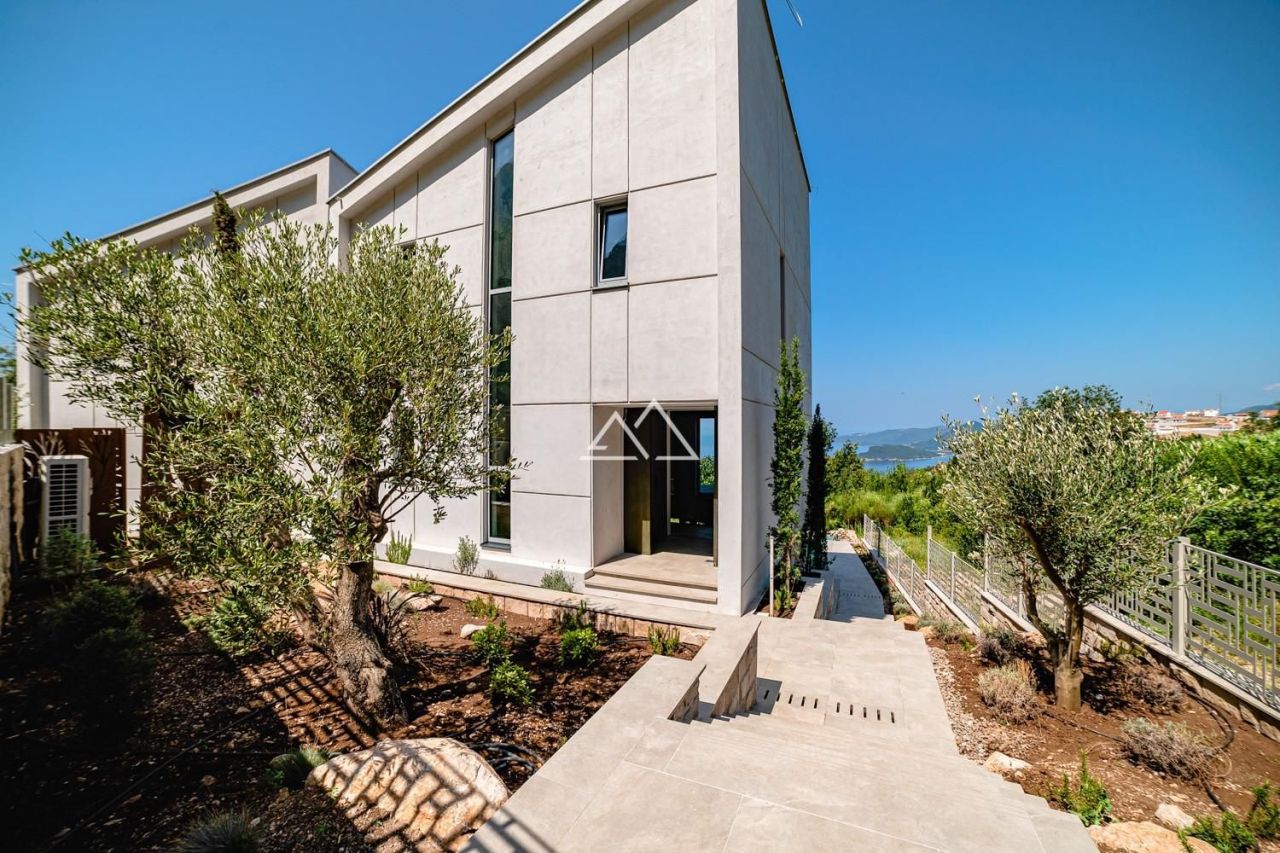 Вилла в Святом Стефане, Черногория, 227 м² - фото 17