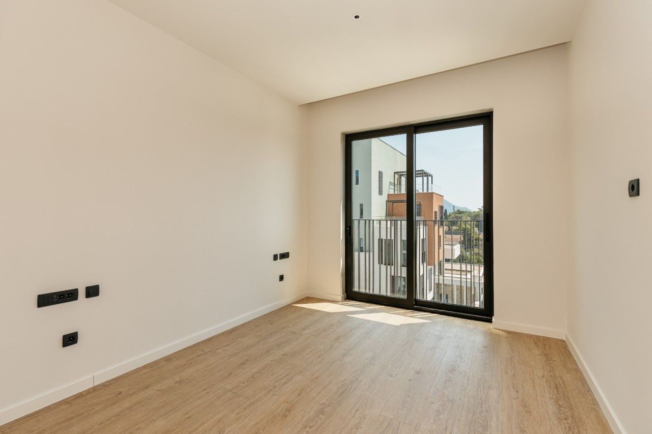 Апартаменты в Тивате, Черногория, 81 м² - фото 7