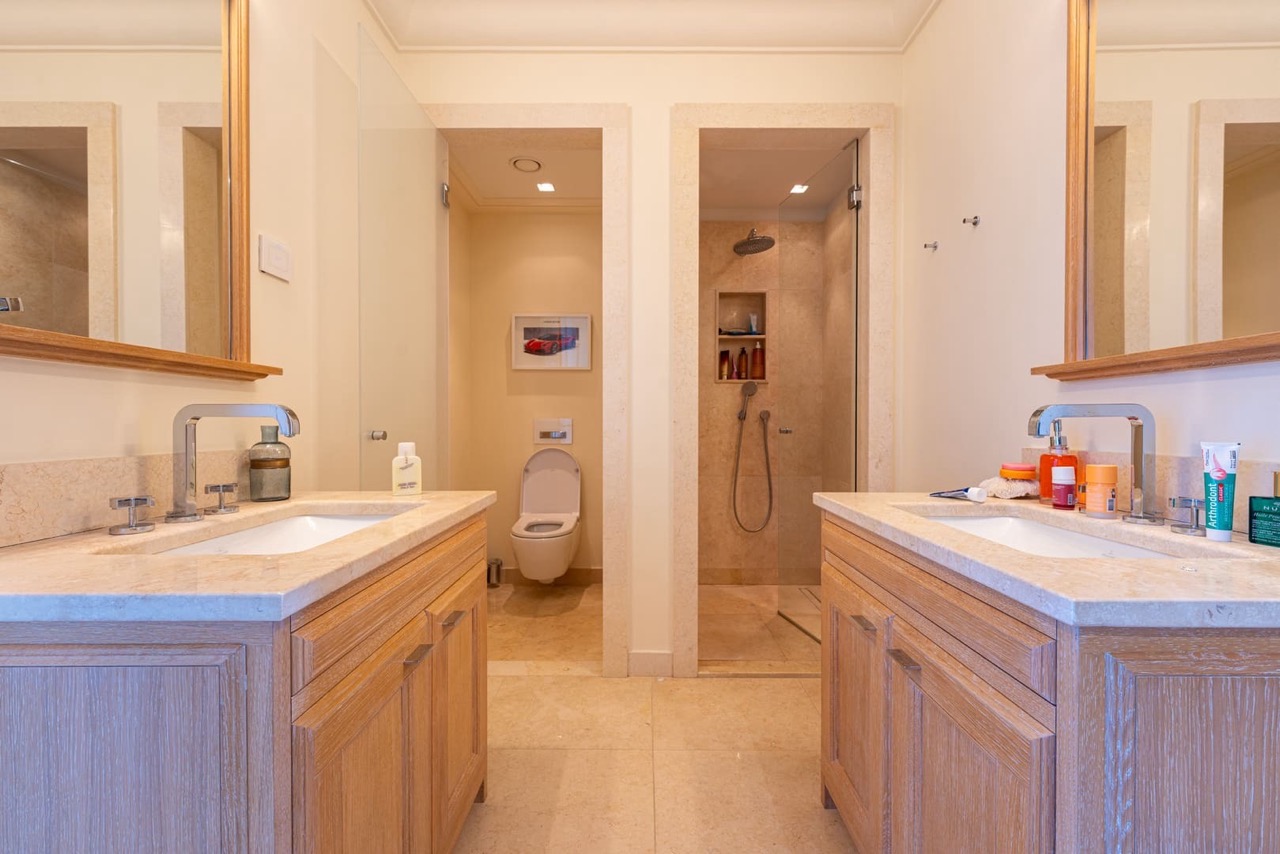 Квартира в Тивате, Черногория, 237 м² - фото 7