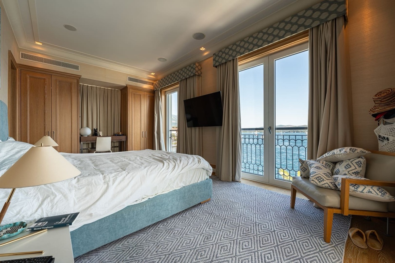 Квартира в Тивате, Черногория, 237 м² - фото 5