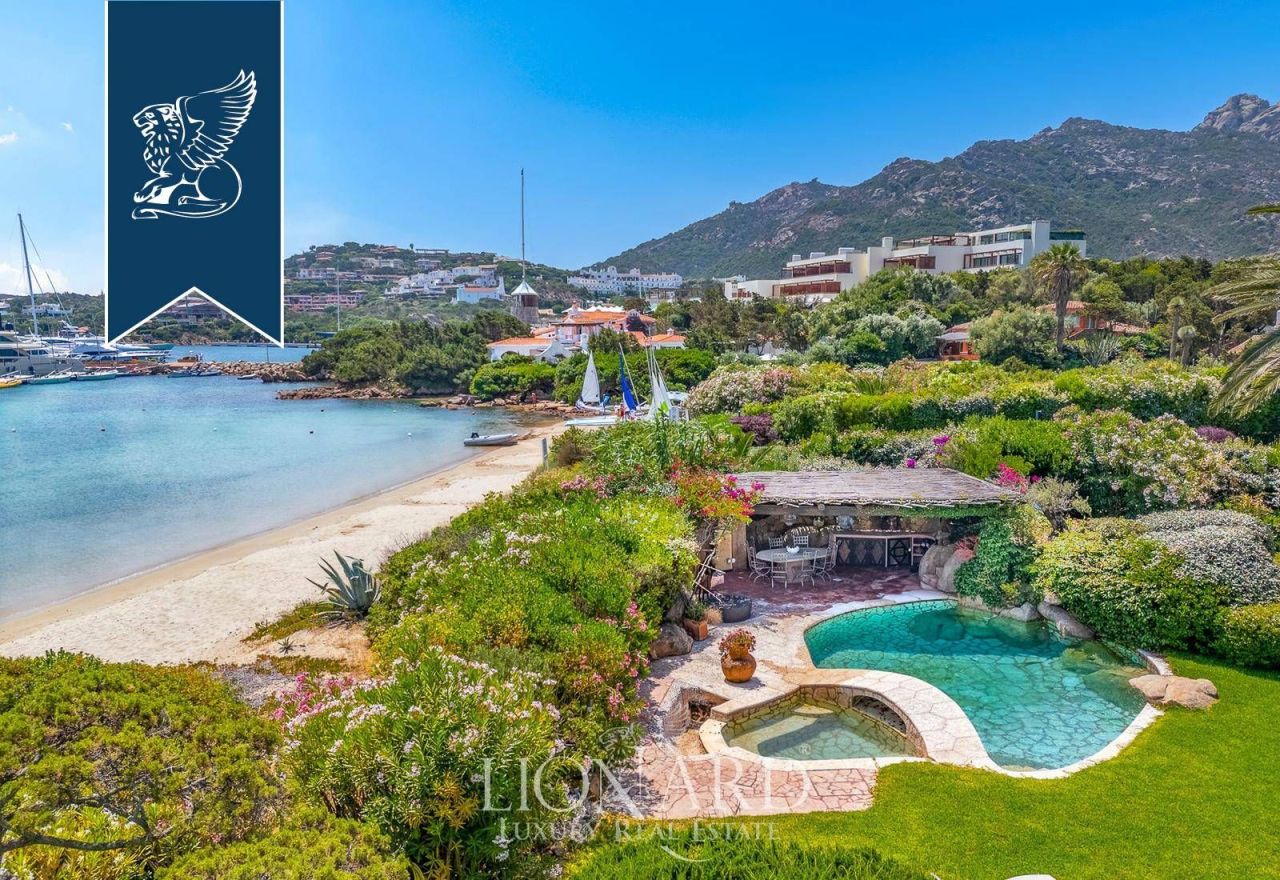 Вилла в Порто Черво, Италия, 213 м² - фото 2