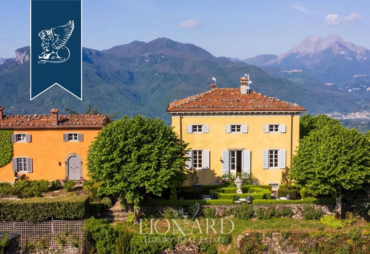 Вилла в Лукке, Италия, 1 000 м² - фото 2