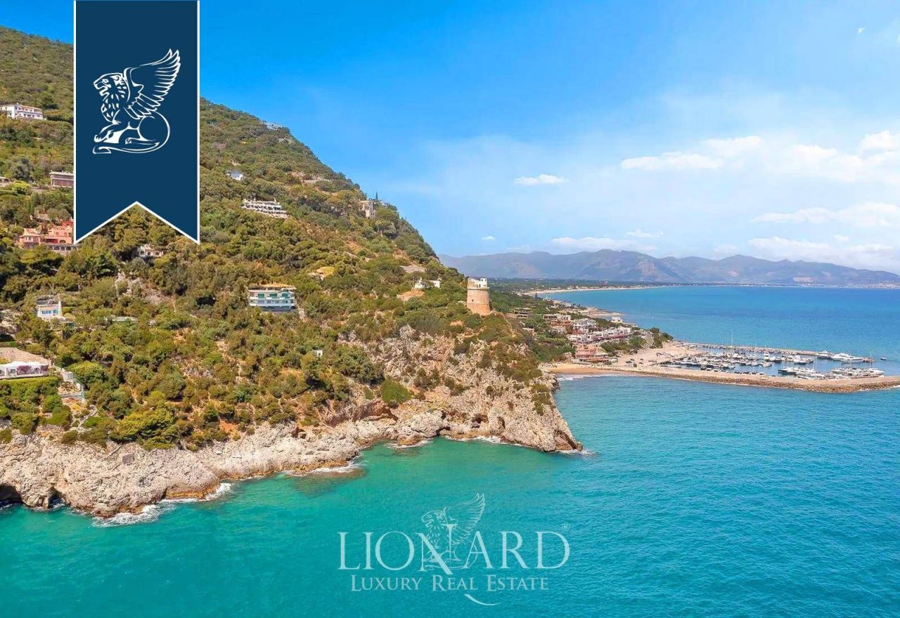 Вилла в Сан-Феличе-Чирчео, Италия, 190 м² - фото 3