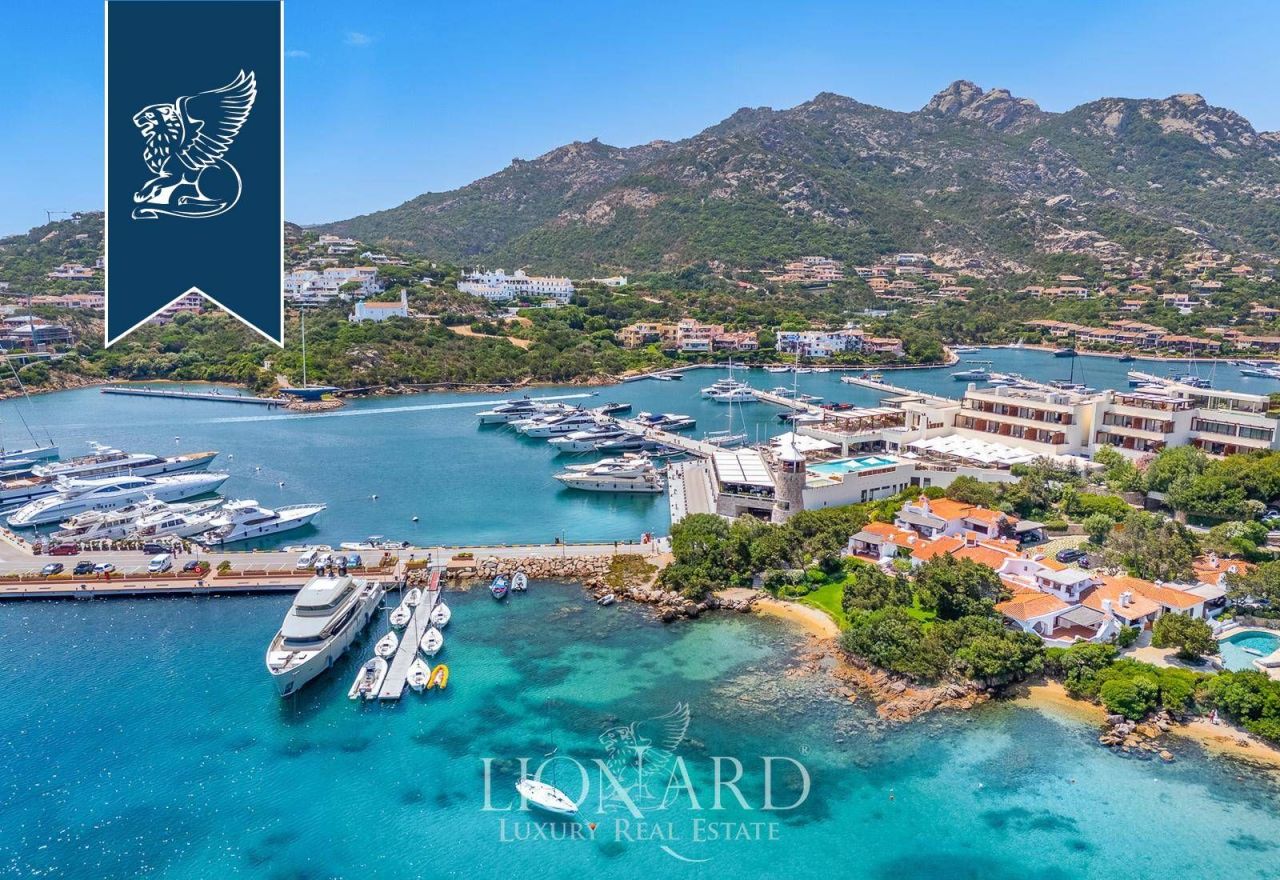 Вилла в Порто Черво, Италия, 213 м² - фото 5