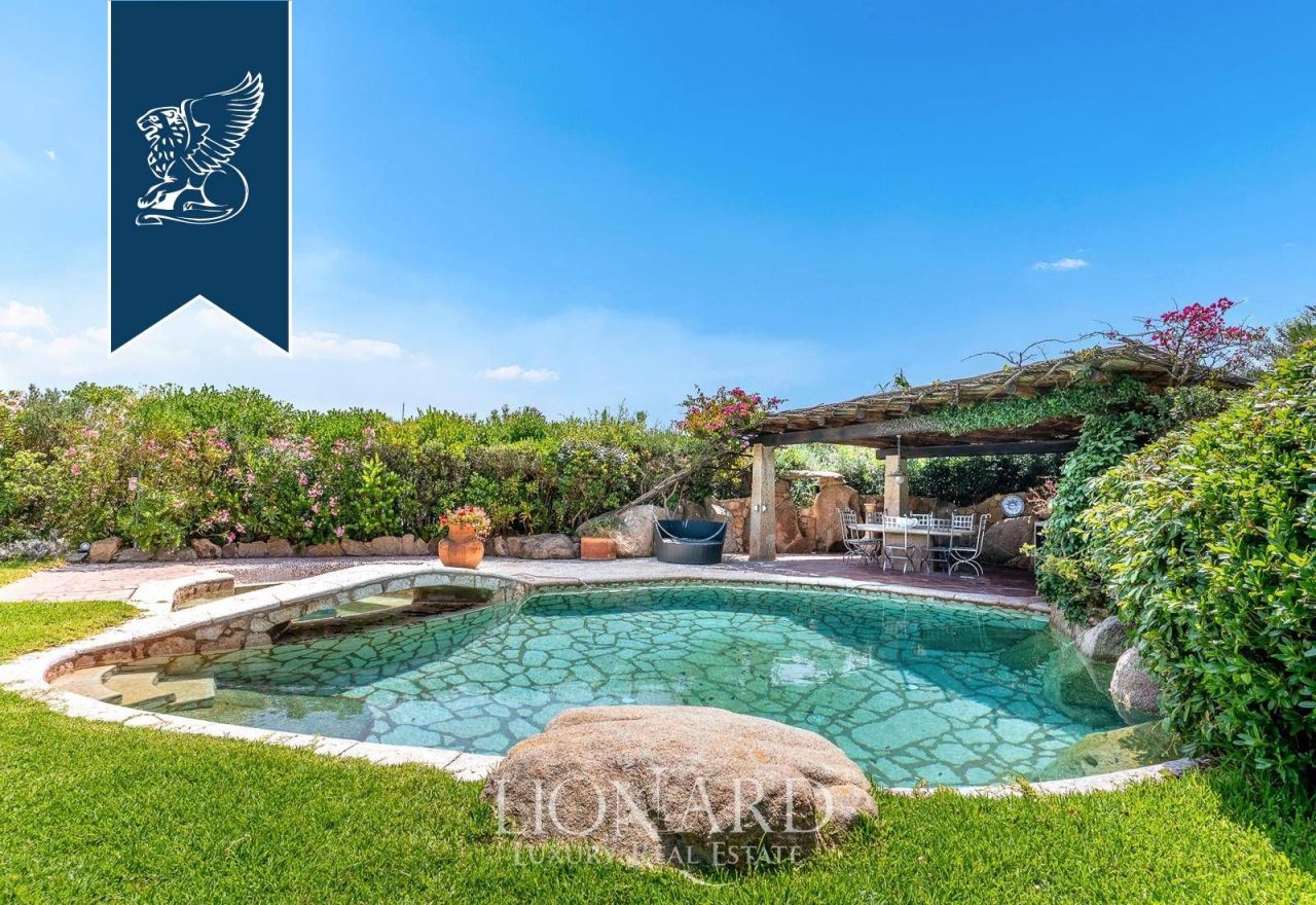 Вилла в Порто Черво, Италия, 213 м² - фото 9