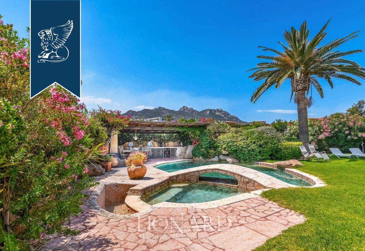 Вилла в Порто Черво, Италия, 213 м² - фото 11