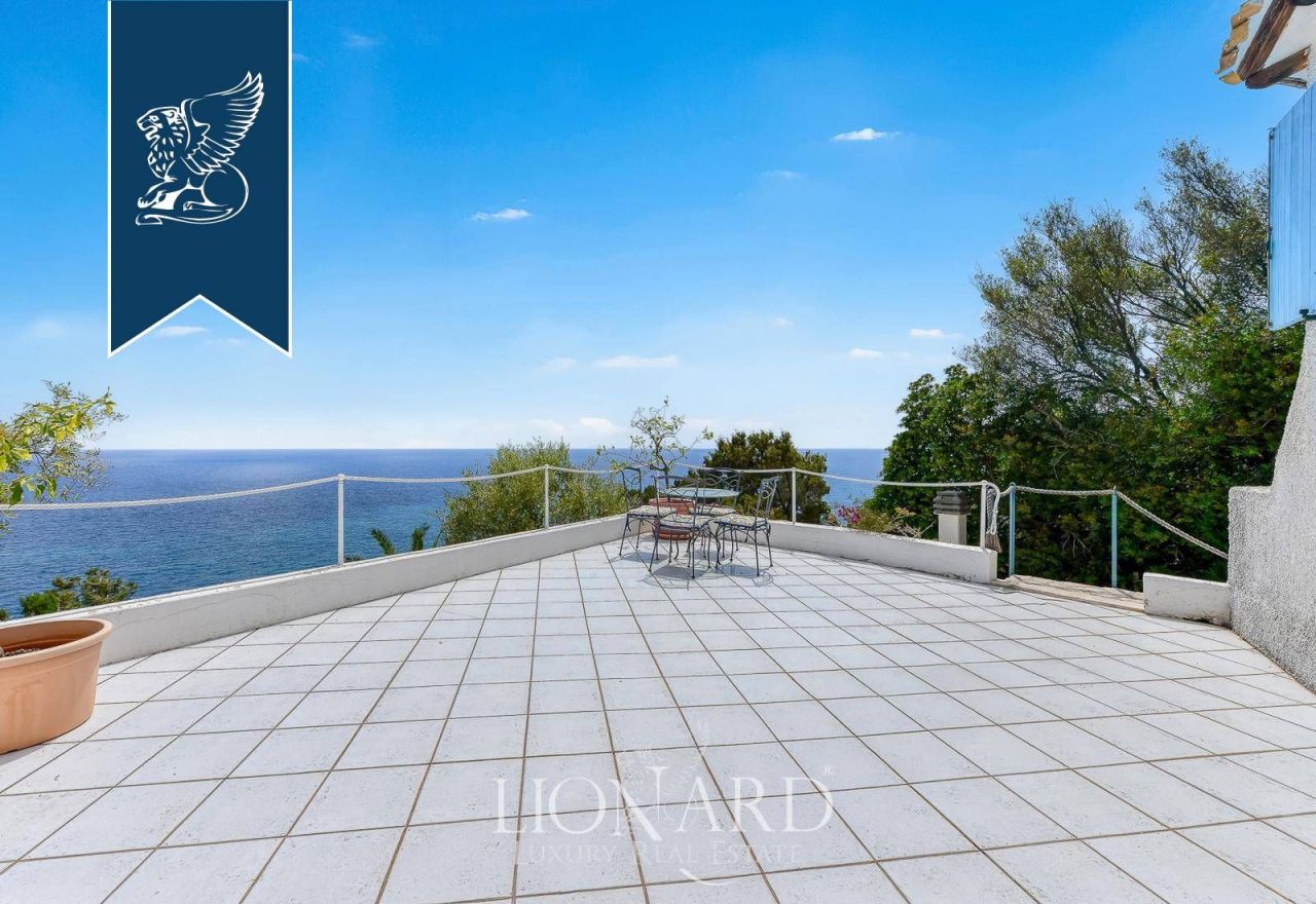 Вилла в Сан-Феличе-Чирчео, Италия, 190 м² - фото 13