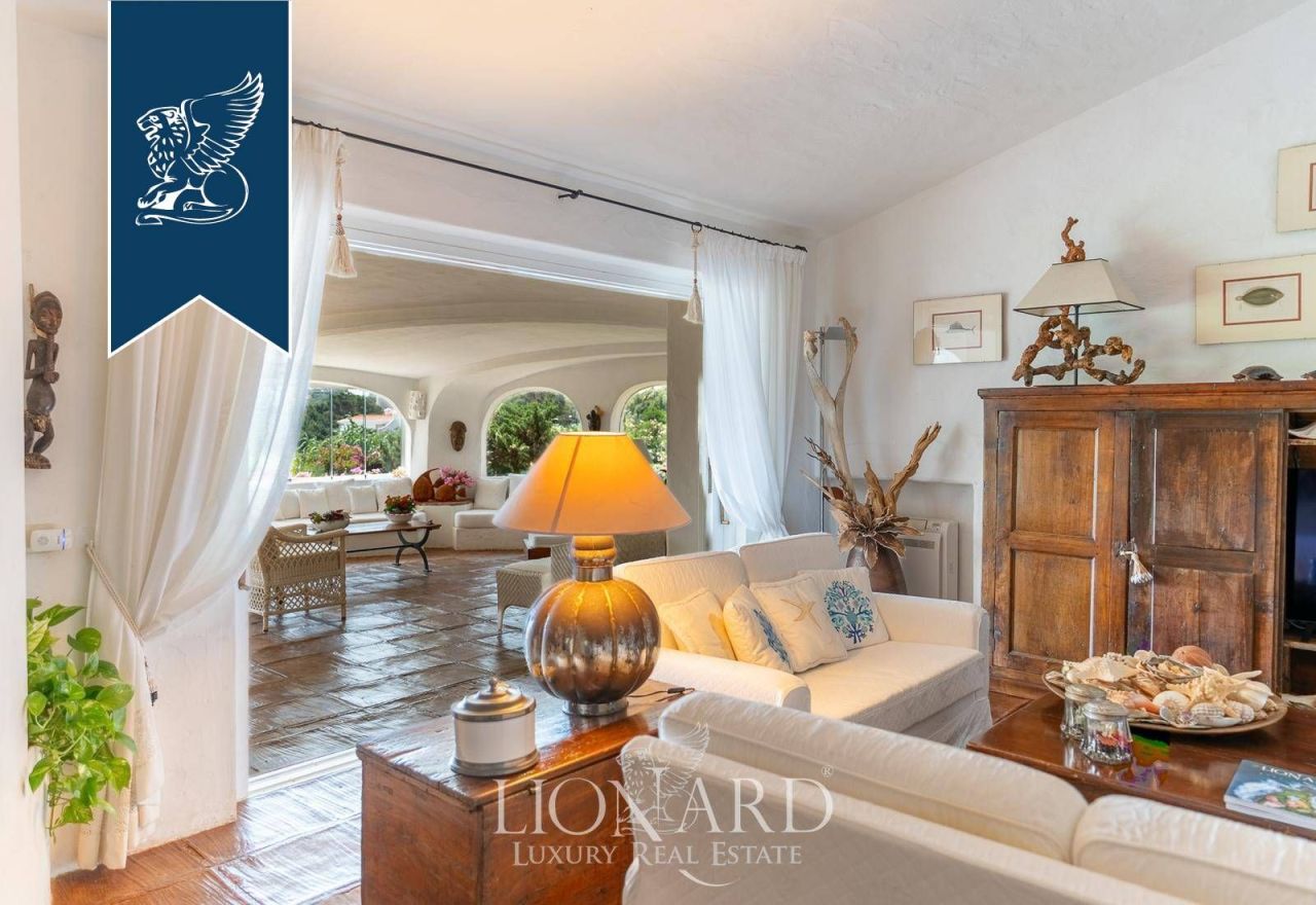 Вилла в Порто Черво, Италия, 213 м² - фото 18