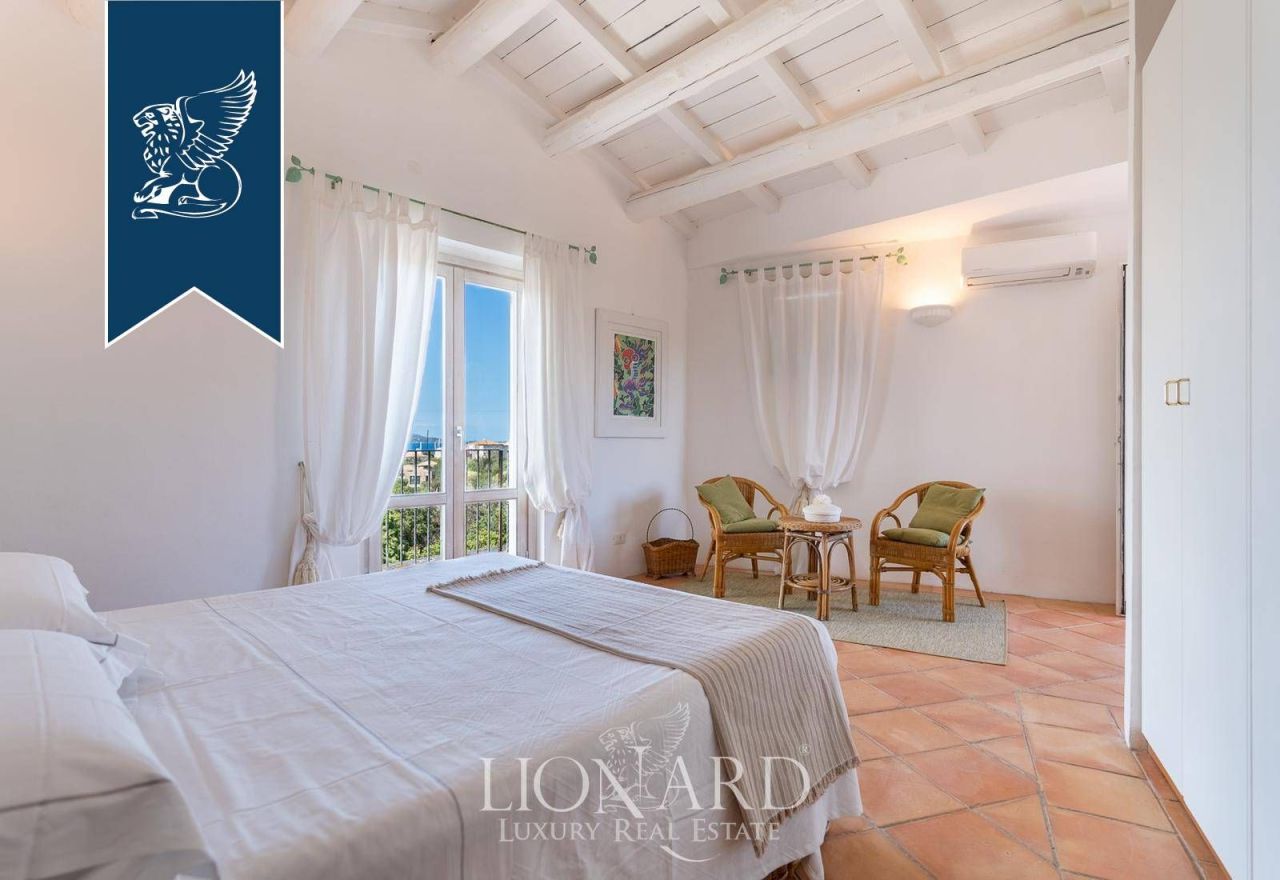 Вилла в Ольбии, Италия, 185 м² - фото 18