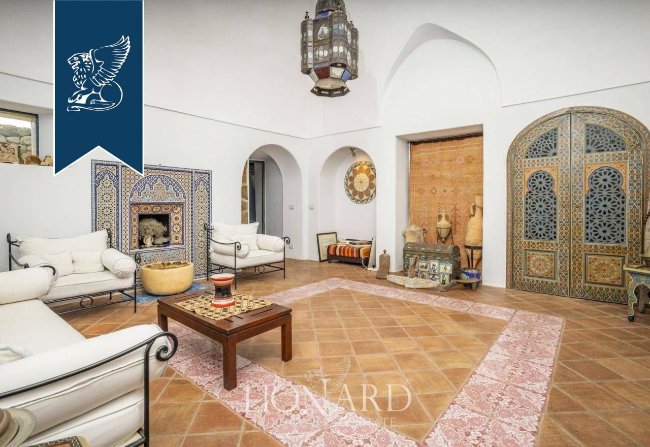 Вилла на о-ве Пантеллерия, Италия, 400 м² - фото 19