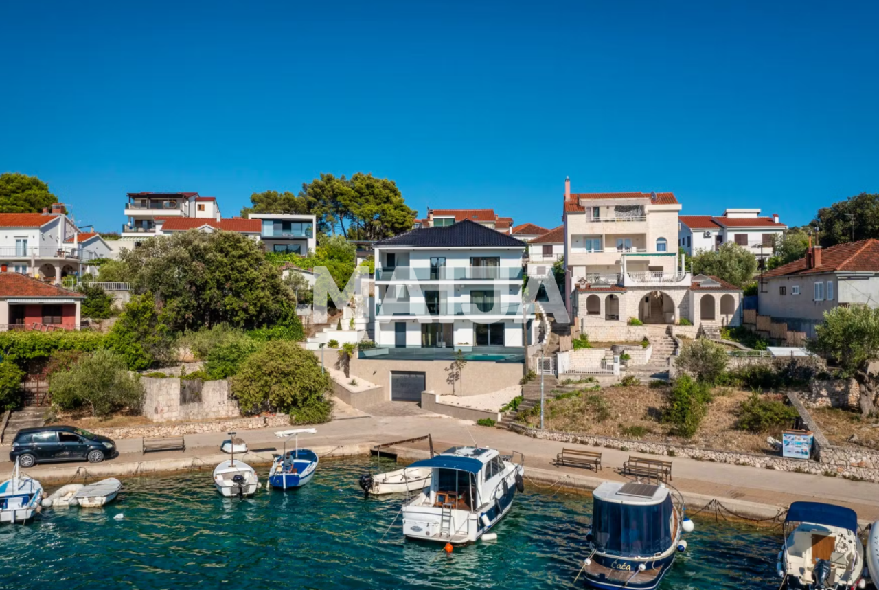 Вилла в Рогознице, Хорватия, 225 м² - фото 15