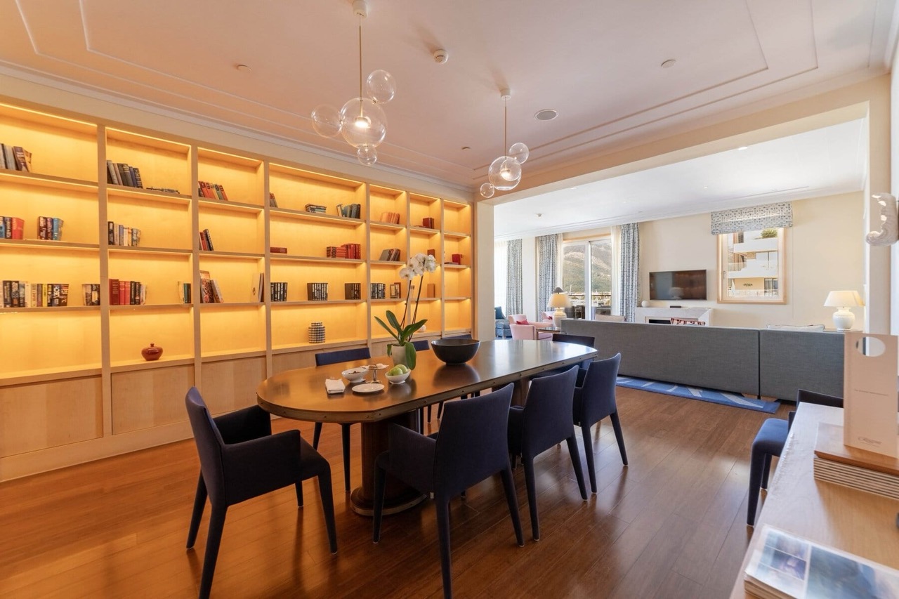 Квартира в Тивате, Черногория, 296 м² - фото 9