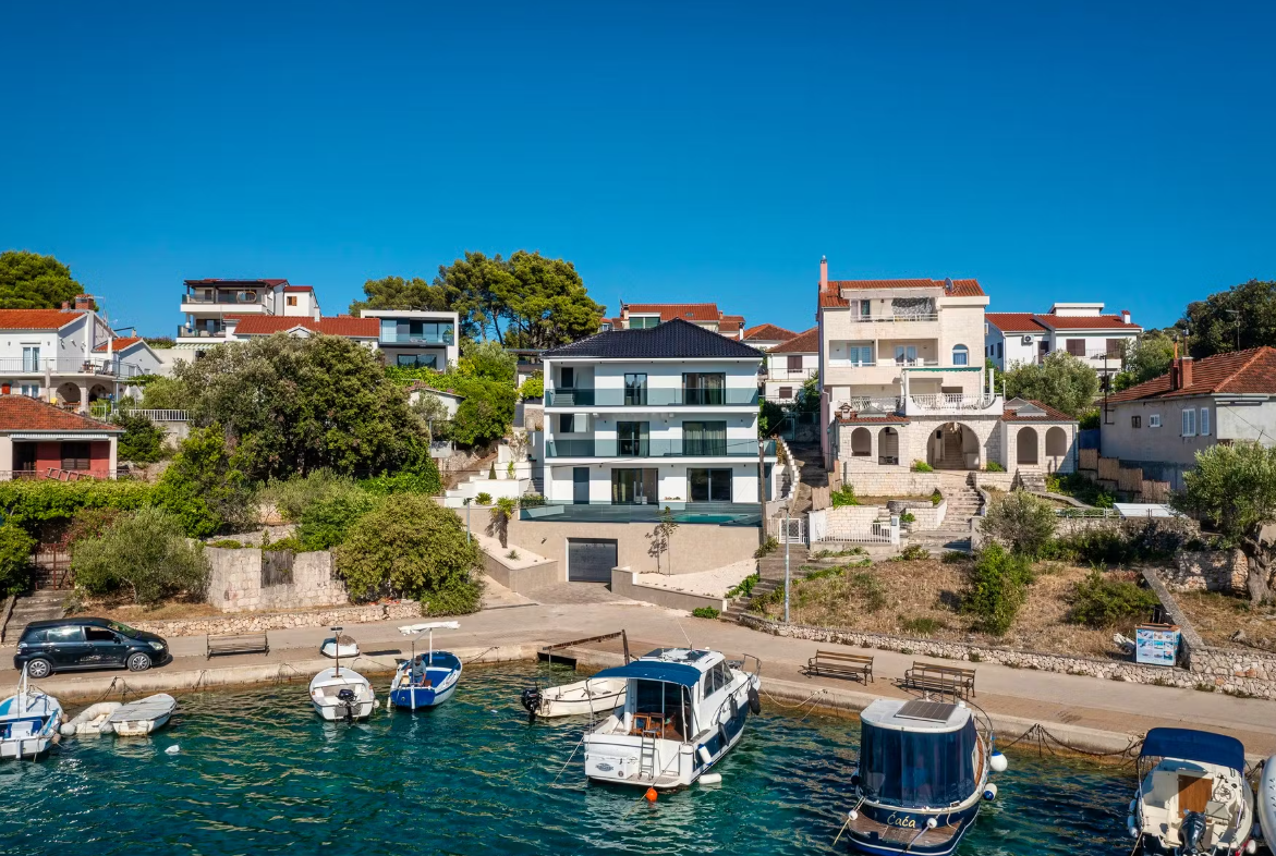 Вилла в Рогознице, Хорватия, 225 м² - фото 15