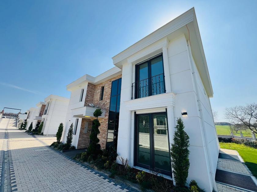 Вилла в Пендике, Турция, 400 м² - фото 1