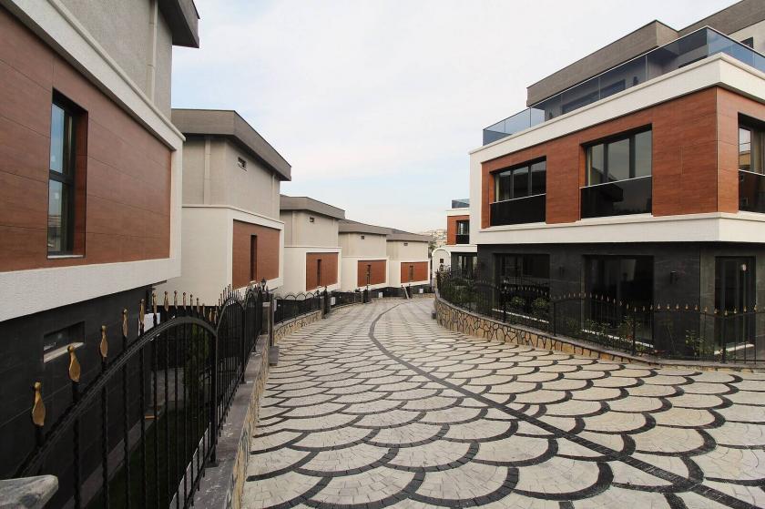 Вилла в Башакшехире, Турция, 635 м² - фото 1