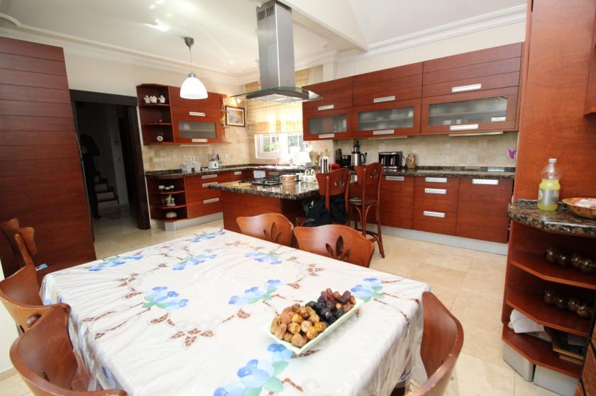 Вилла в Стамбуле, Турция, 450 м² - фото 9