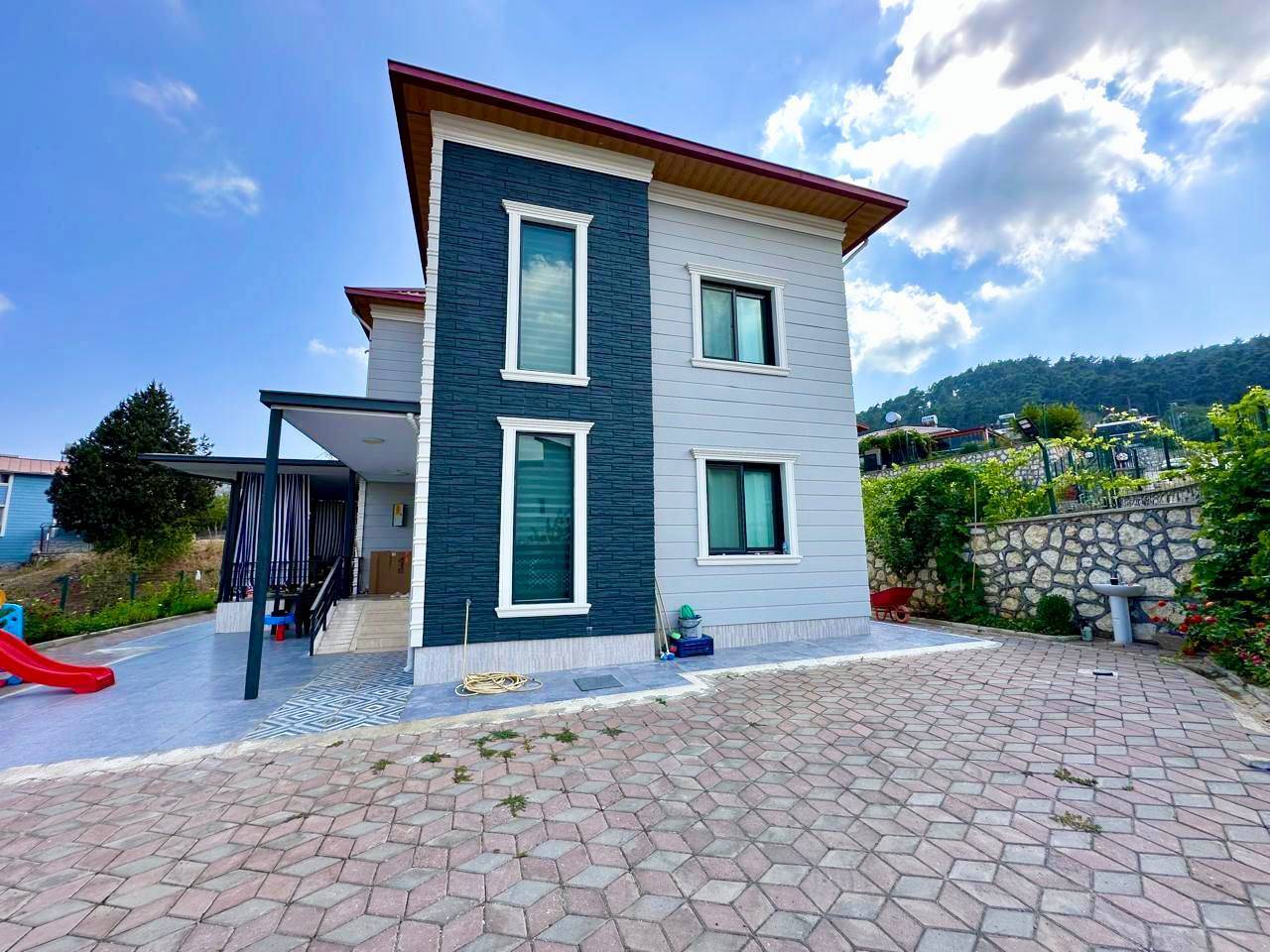 Вилла в Мерсине, Турция, 200 м² - фото 1