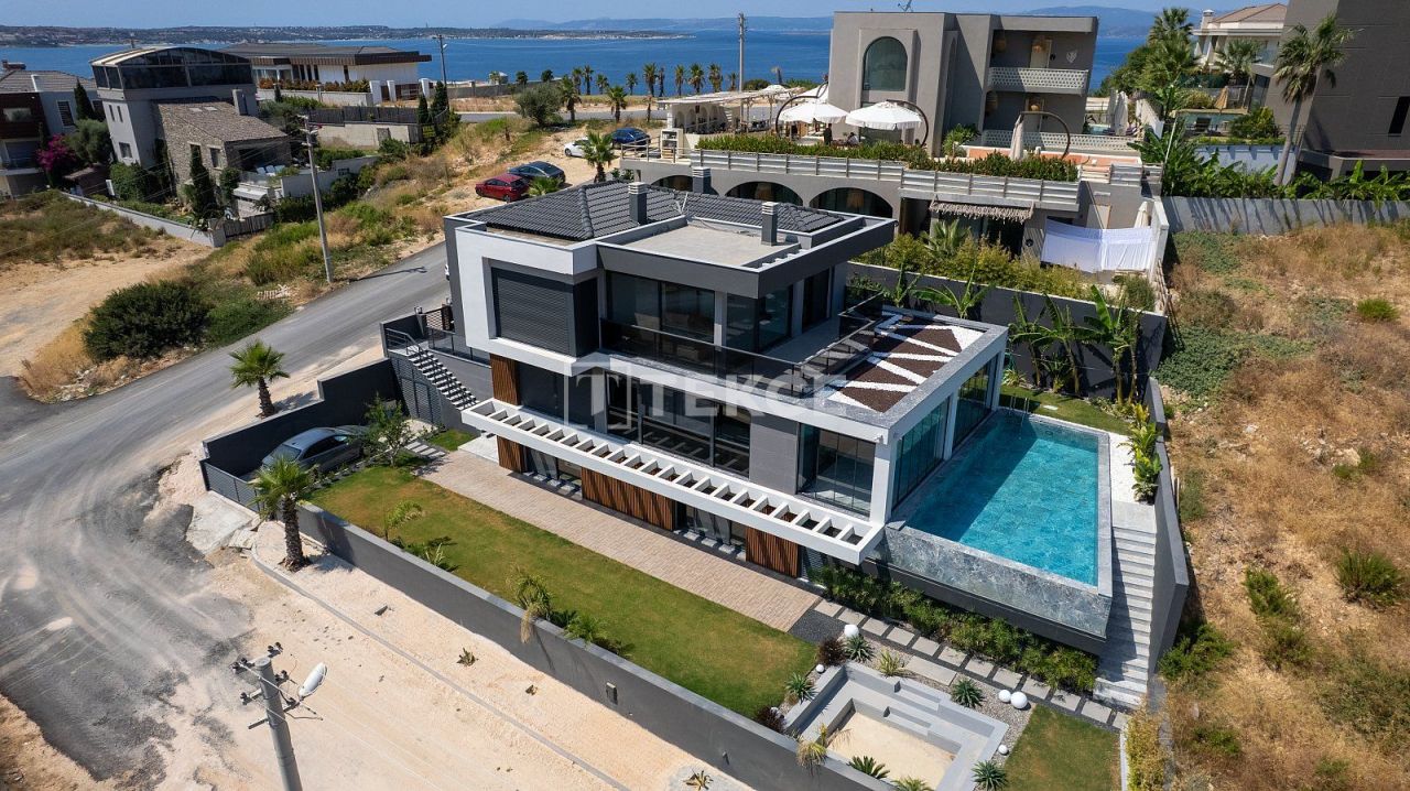 Вилла в Чешме, Турция, 380 м² - фото 1