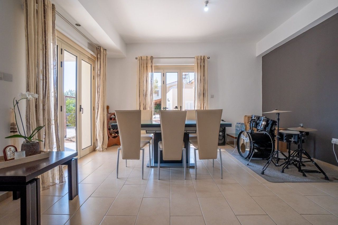 Вилла в Пафосе, Кипр, 170 м² - фото 2