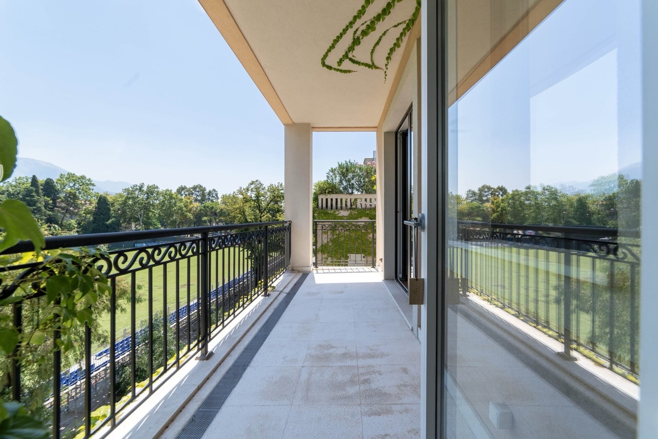 Квартира в Тивате, Черногория, 228 м² - фото 4