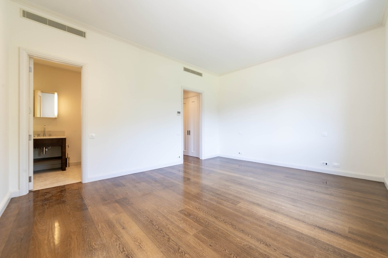 Квартира в Тивате, Черногория, 228 м² - фото 10