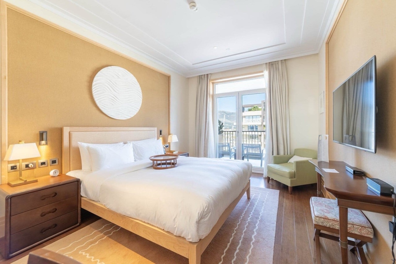 Квартира в Тивате, Черногория, 228 м² - фото 16