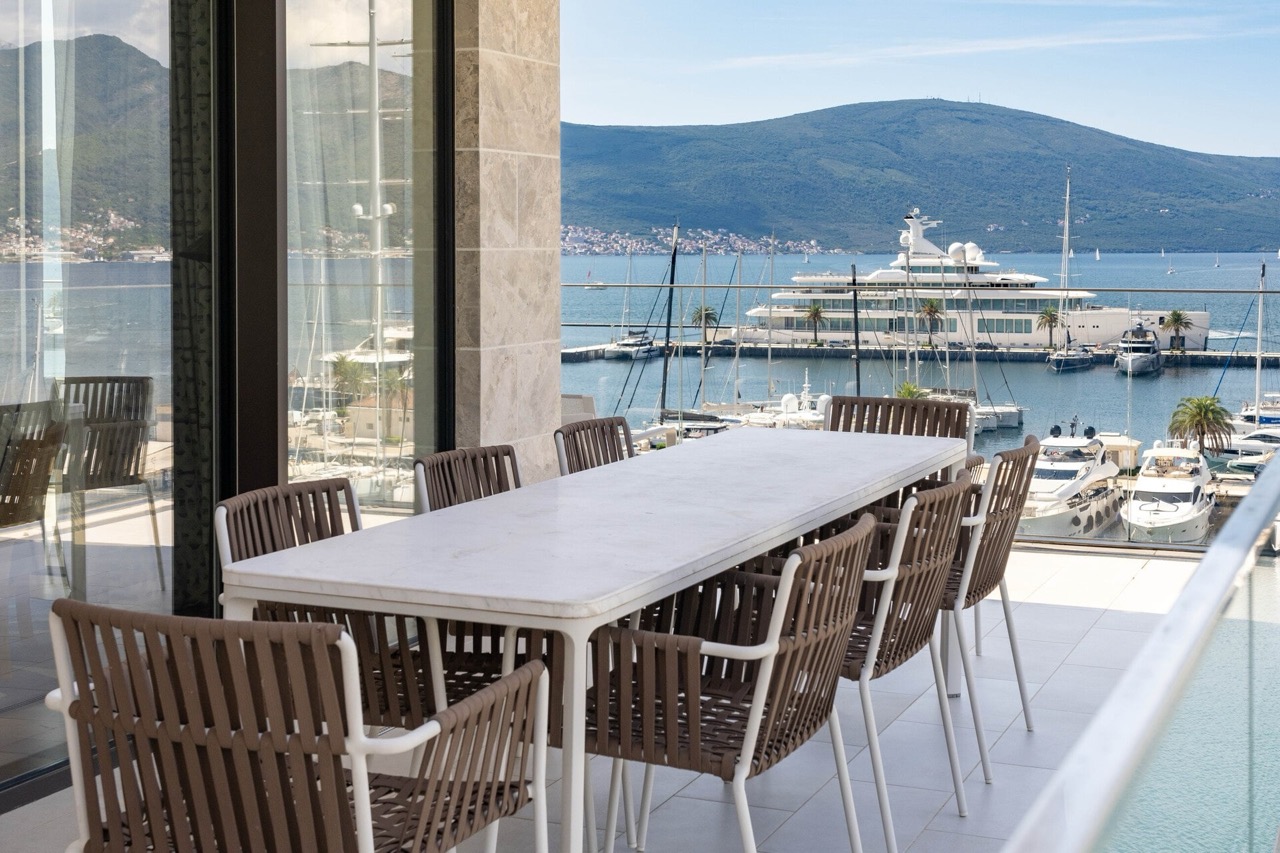 Квартира в Тивате, Черногория, 498 м² - фото 15