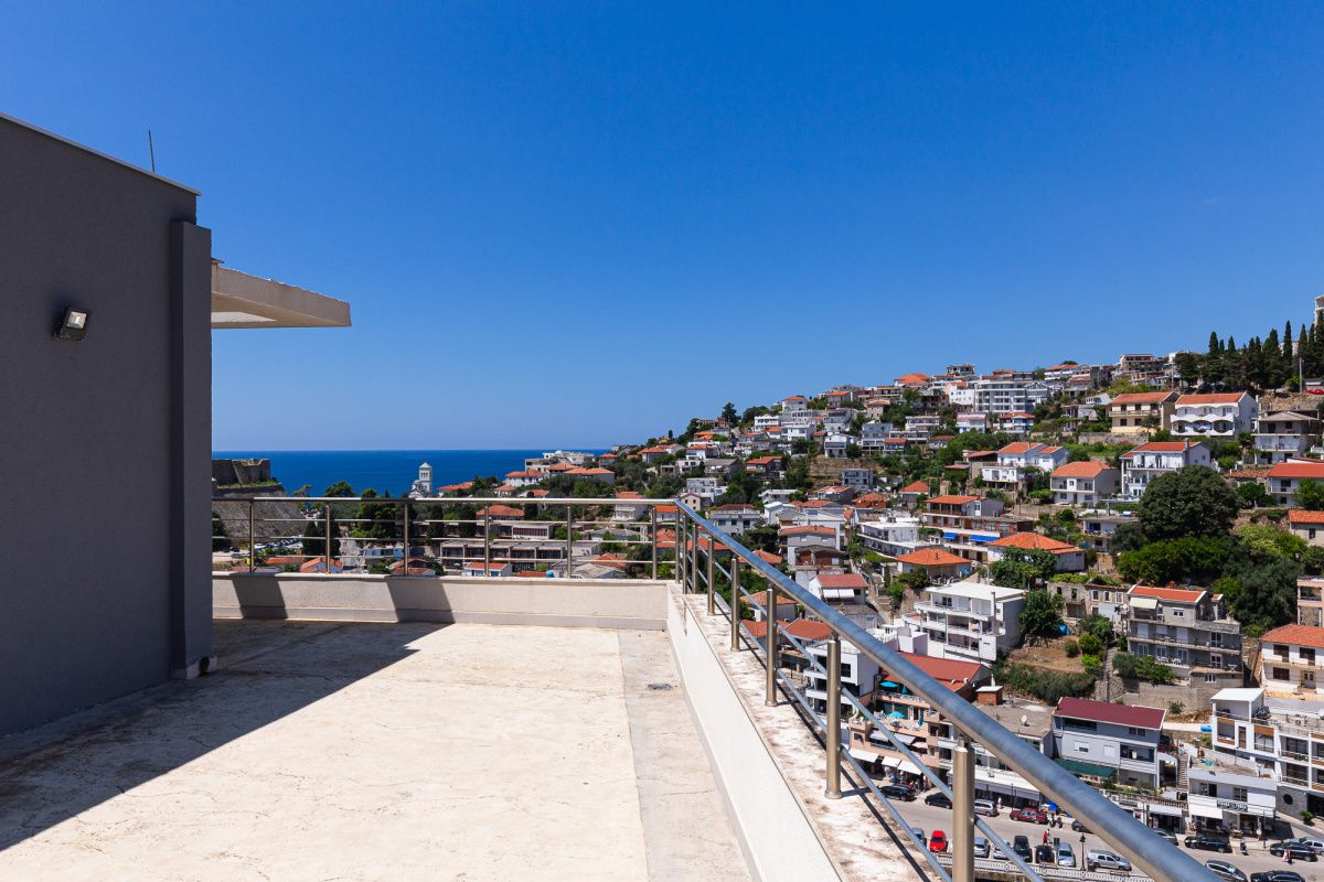 Квартира в Улцине, Черногория, 320 м² - фото 12