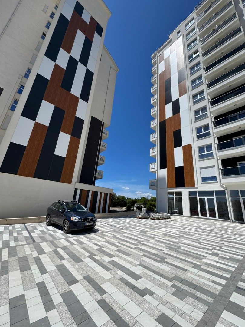 Квартира в Баре, Черногория, 57 м² - фото 1