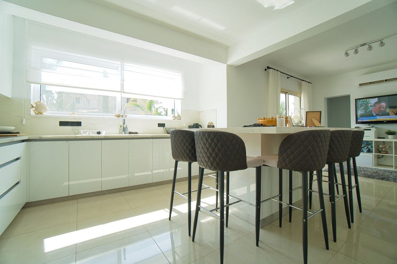 Вилла в Лимасоле, Кипр, 197 м² - фото 9