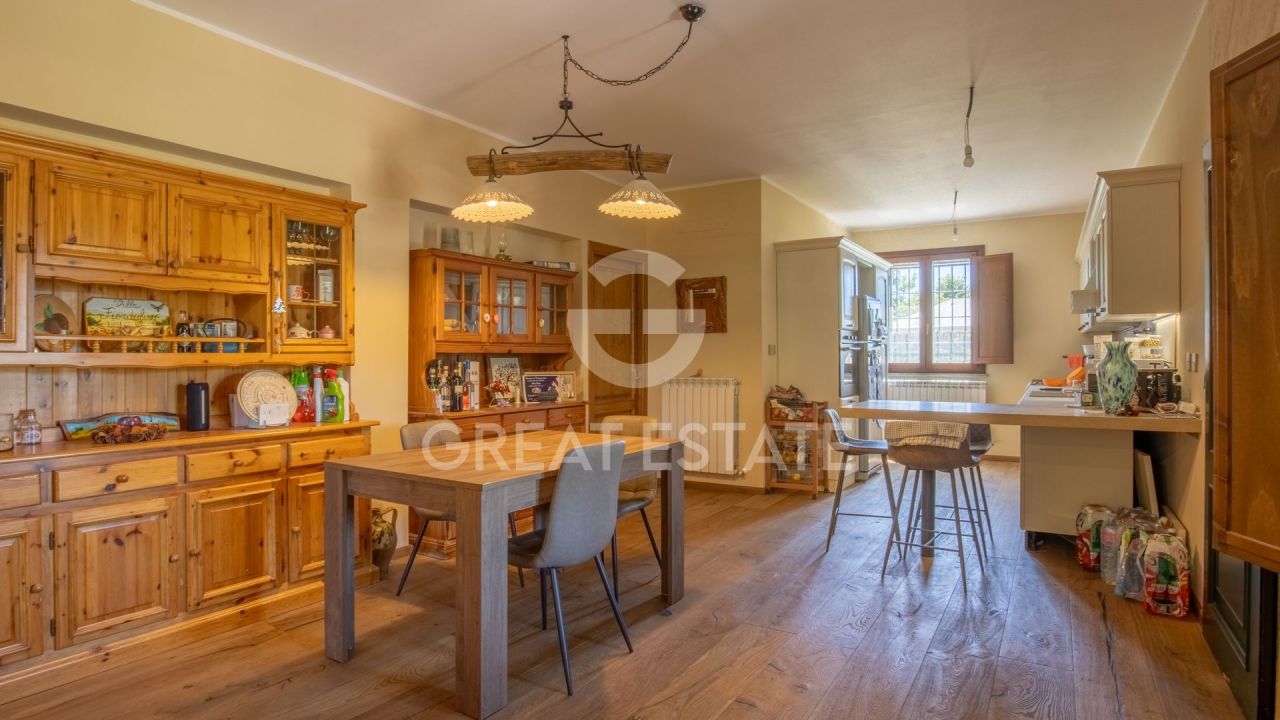 Дом в Кастильоне-дель-Лаго, Италия, 258.55 м² - фото 7