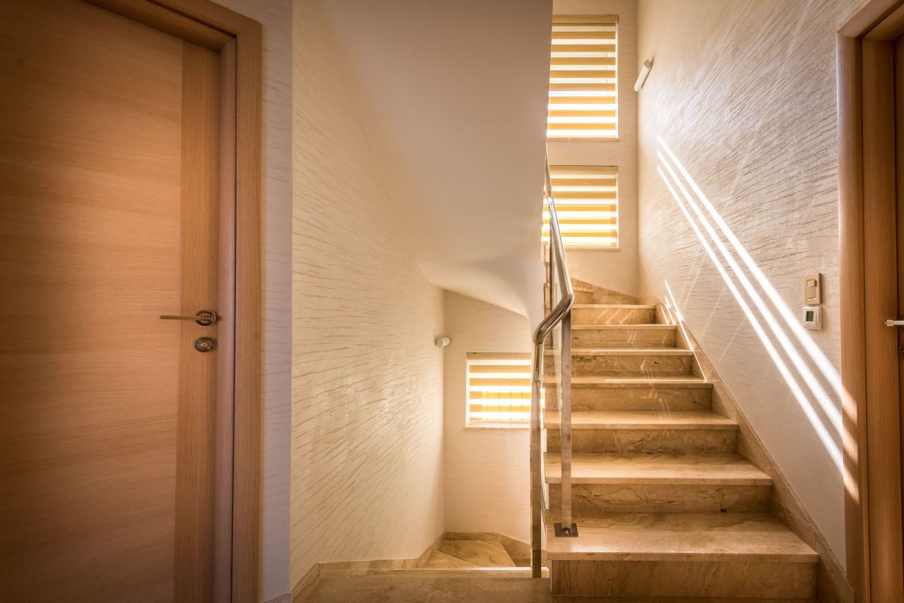 Вилла в Тивате, Черногория, 380 м² - фото 9