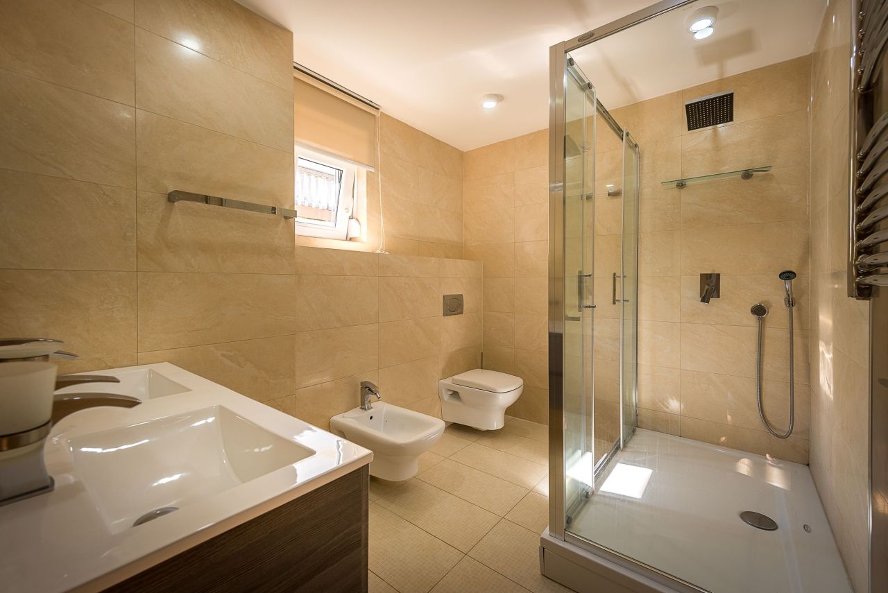 Вилла в Тивате, Черногория, 380 м² - фото 12