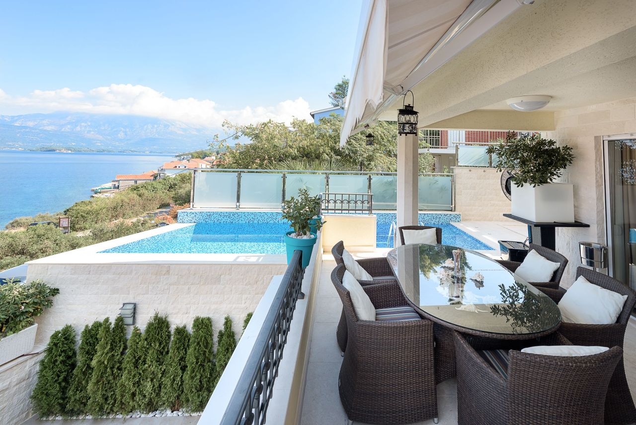 Вилла в Тивате, Черногория, 380 м² - фото 16