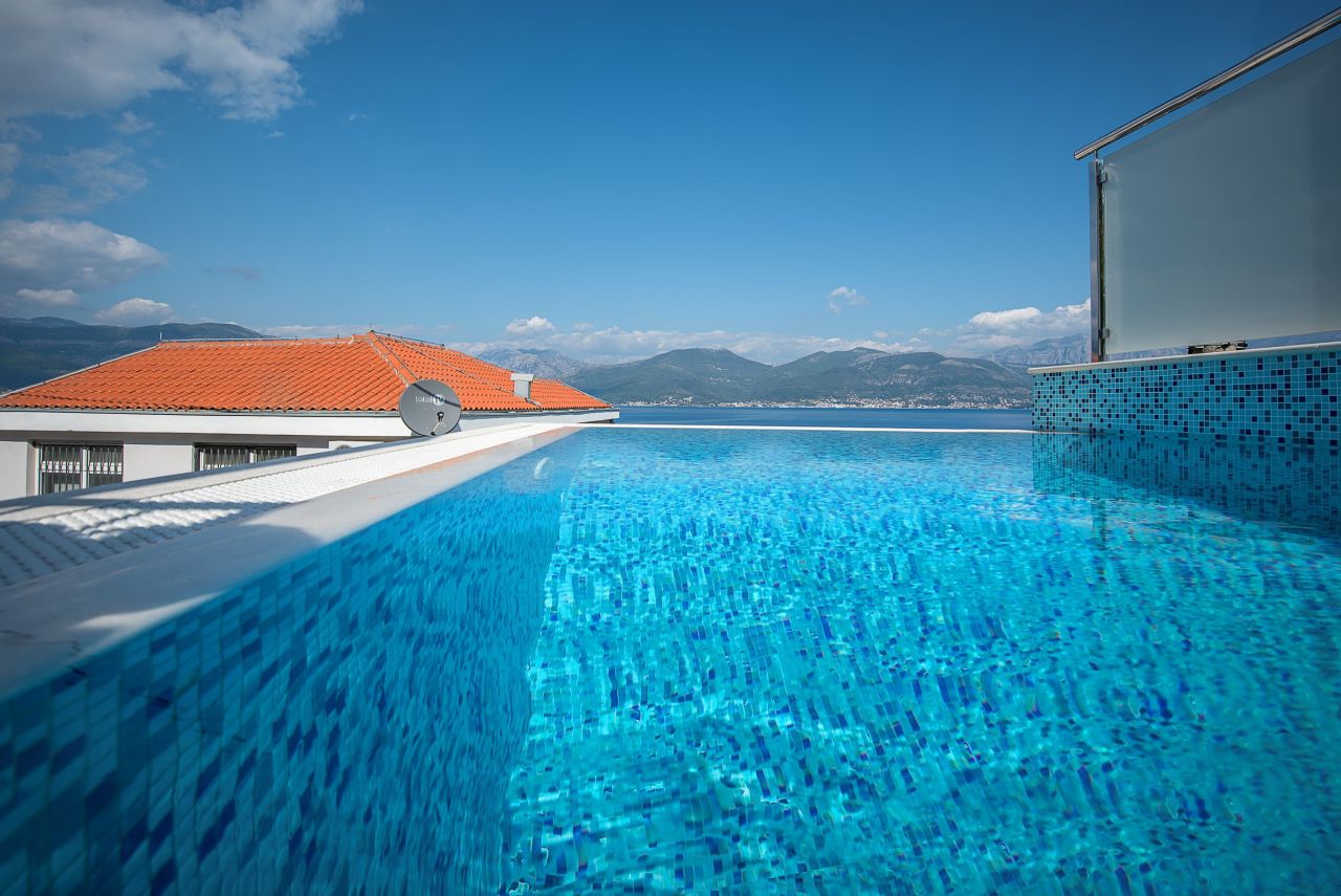 Вилла в Тивате, Черногория, 380 м² - фото 17