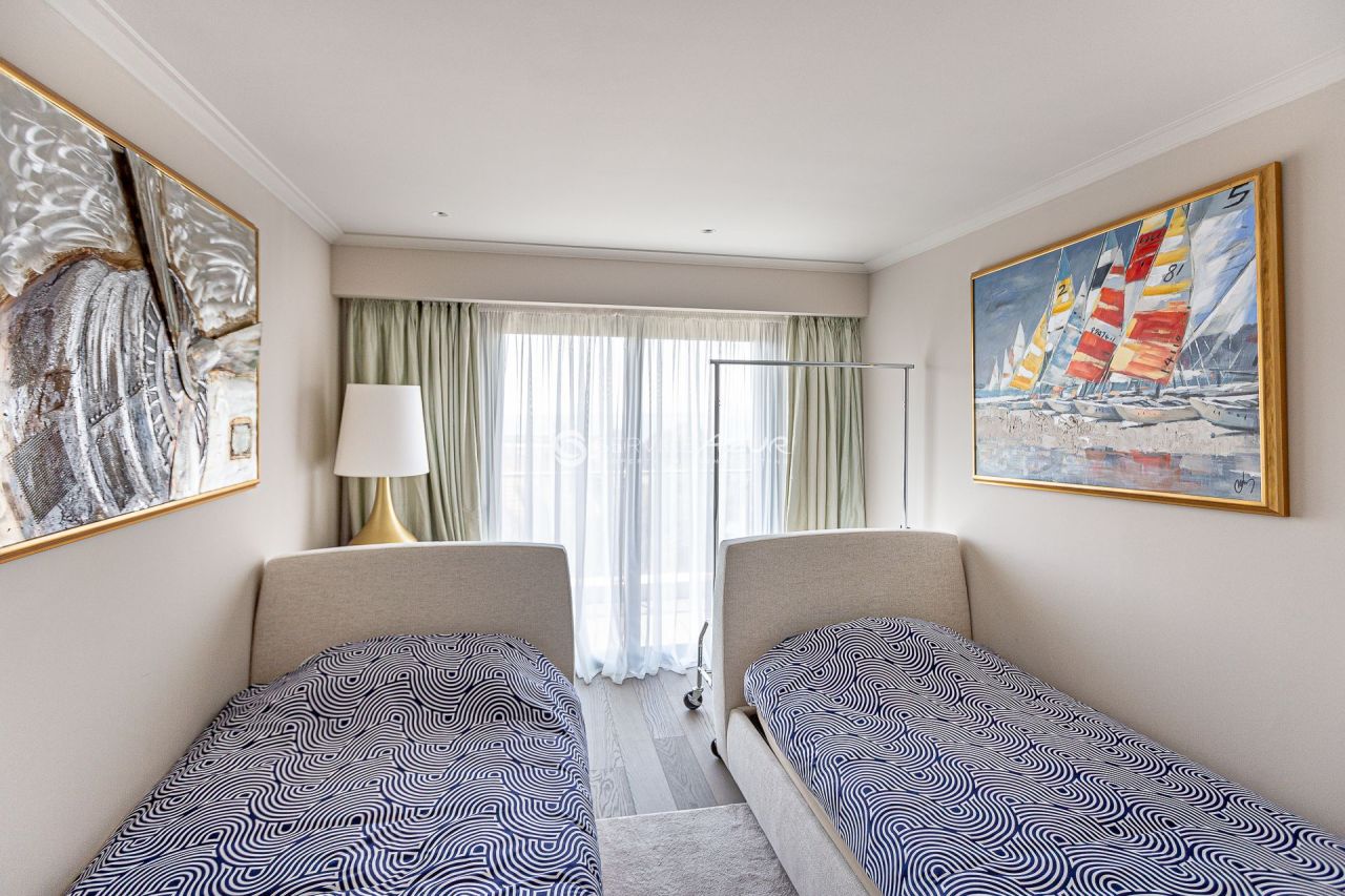 Апартаменты в Антибе, Франция, 114 м² - фото 14