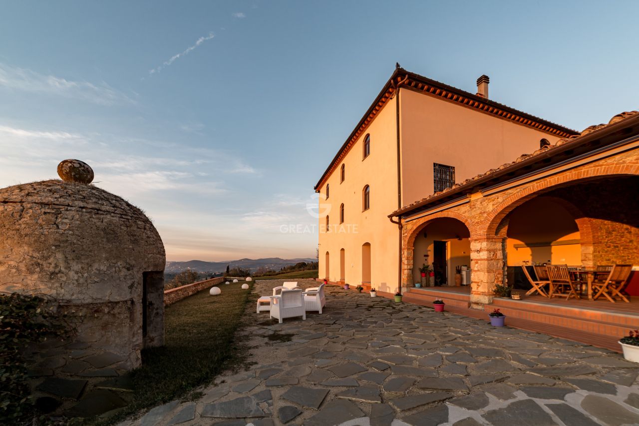 Дом в Баньо-а-Риполи, Италия, 347.5 м² - фото 2