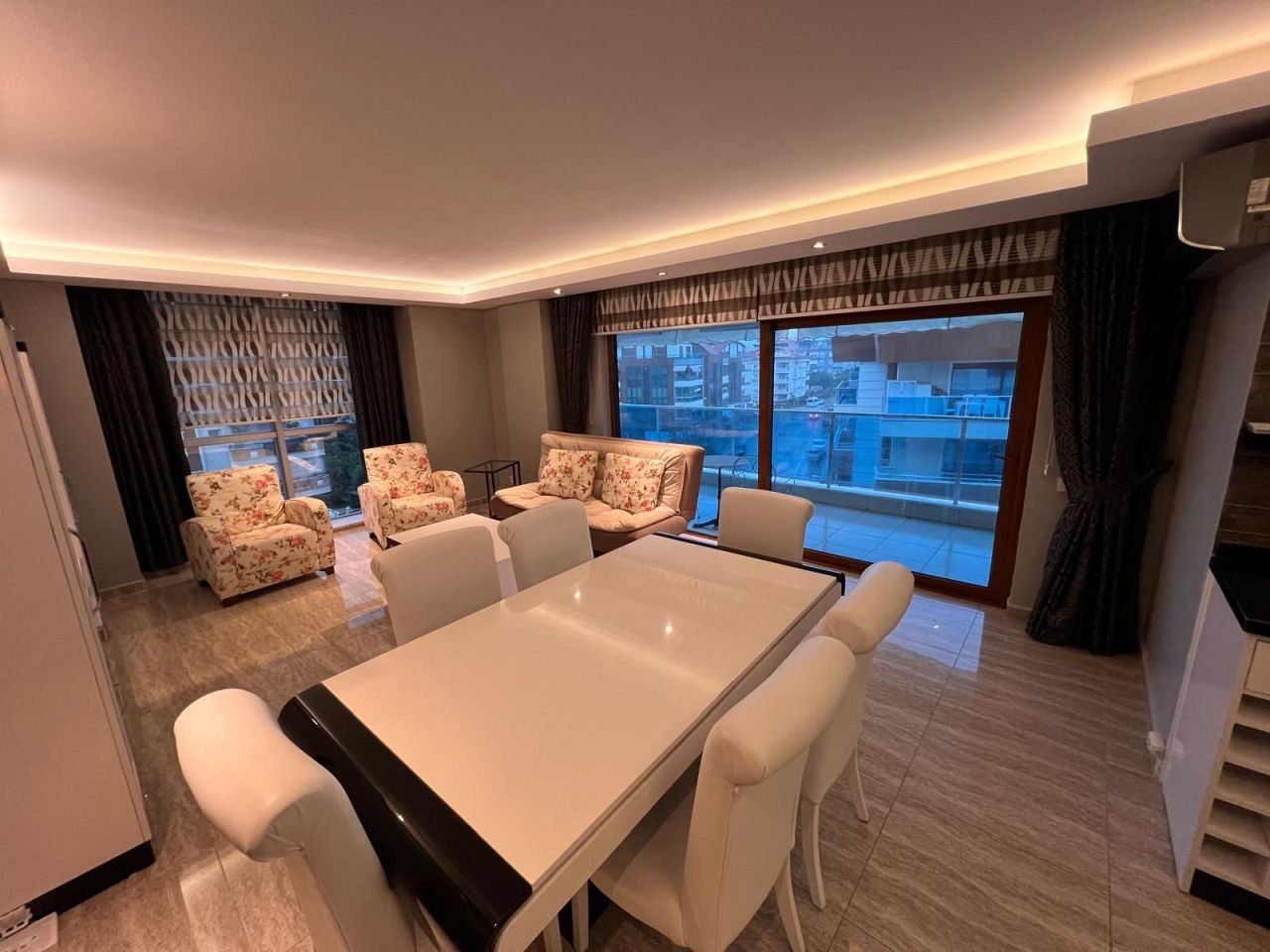 Апартаменты в Алании, Турция, 200 м² - фото 1