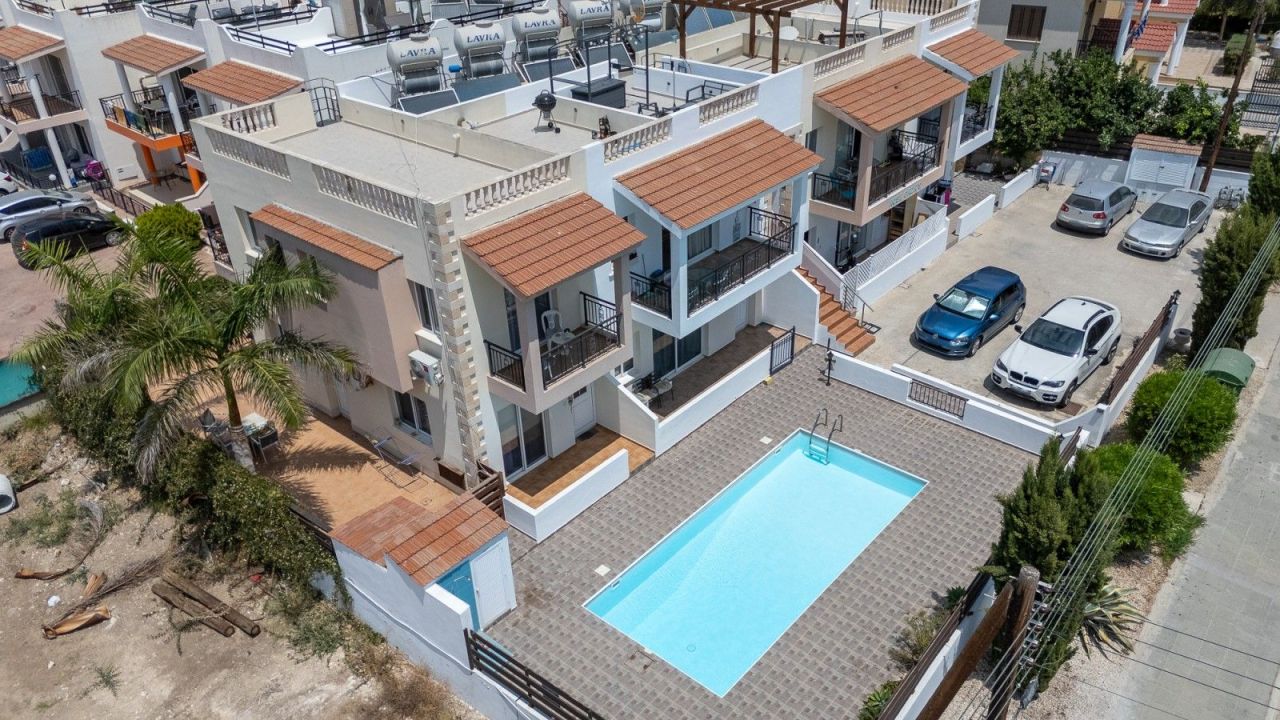 Таунхаус в Пафосе, Кипр, 84 м² - фото 1