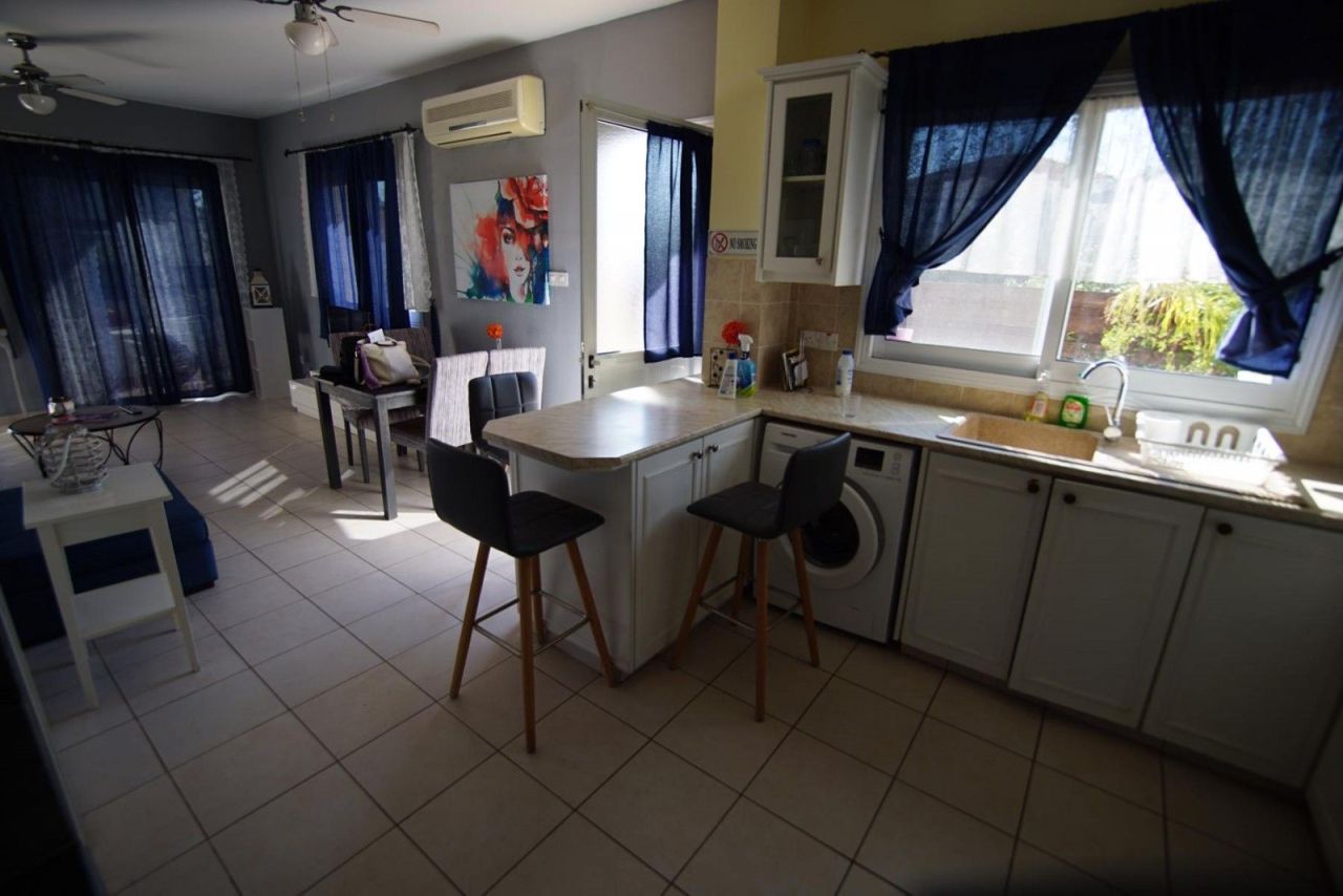 Таунхаус в Пафосе, Кипр, 84 м² - фото 13