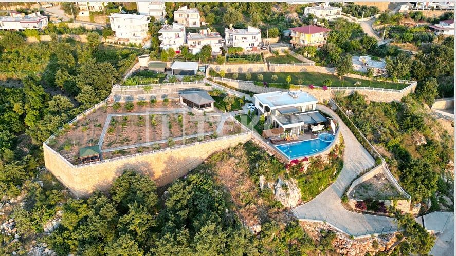 Вилла в Алании, Турция, 350 м² - фото 2