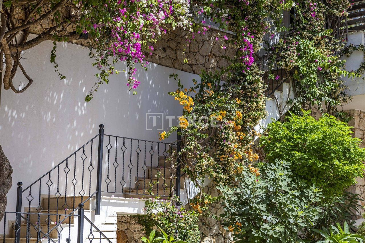 Вилла в Калкане, Турция, 260 м² - фото 9