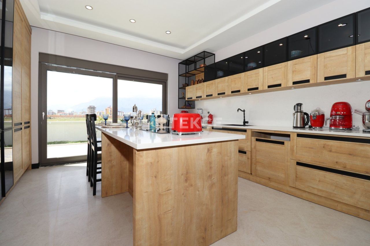 Вилла в Анталии, Турция, 300 м² - фото 13