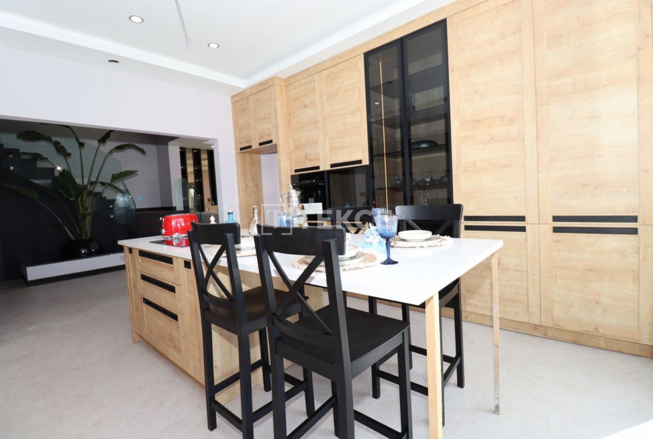 Вилла в Анталии, Турция, 300 м² - фото 18