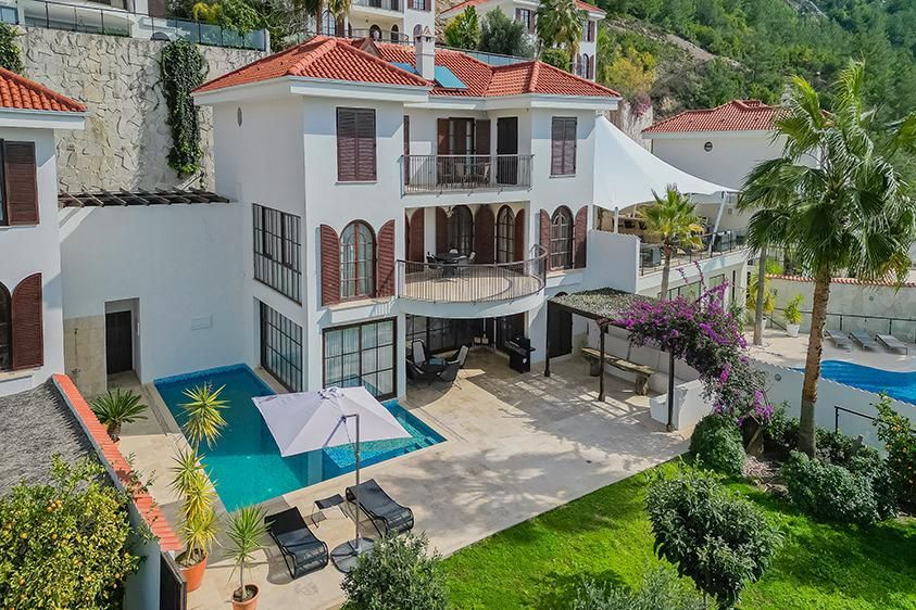 Вилла в Алании, Турция, 390 м² - фото 1
